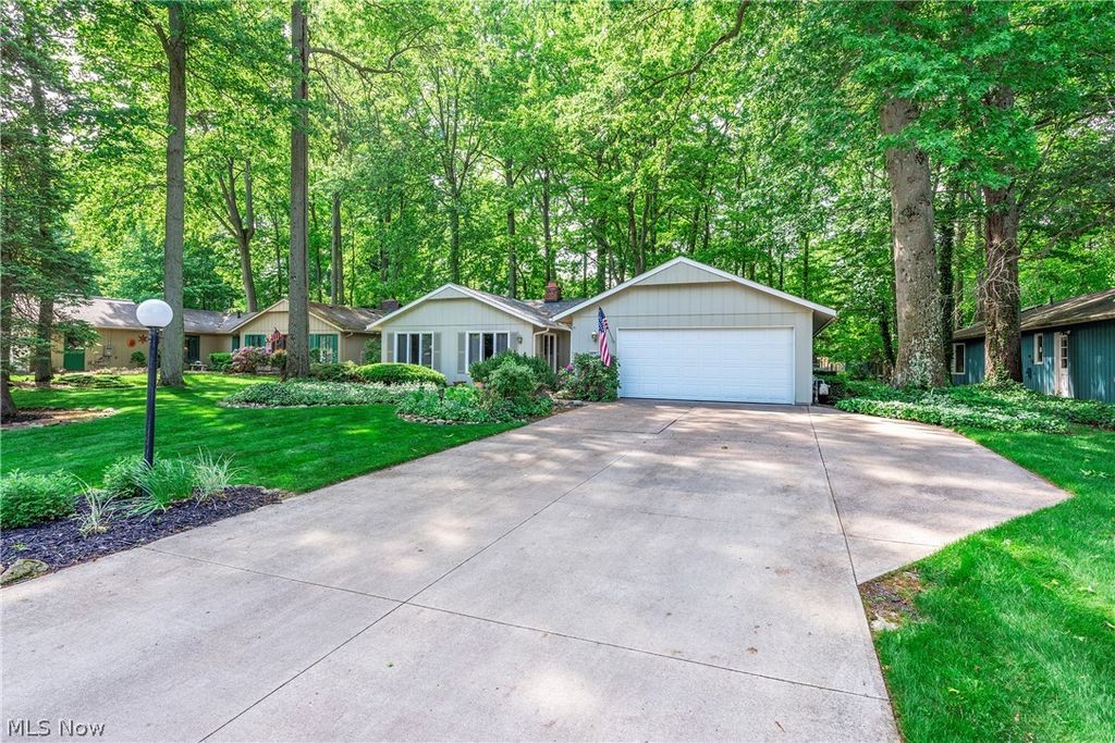 5920 Mills Creek Lane, North Ridgeville, OH 44039