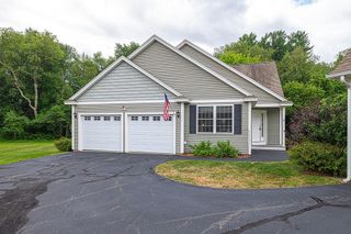 8 Jamesway Drive, Litchfield, NH 03052