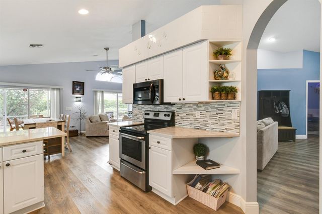 1644 Oak Berry Circle, Wellington, FL 33414