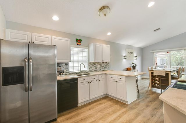 1644 Oak Berry Circle, Wellington, FL 33414