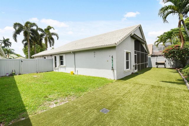 1644 Oak Berry Circle, Wellington, FL 33414