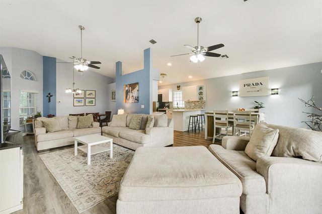 1644 Oak Berry Circle, Wellington, FL 33414