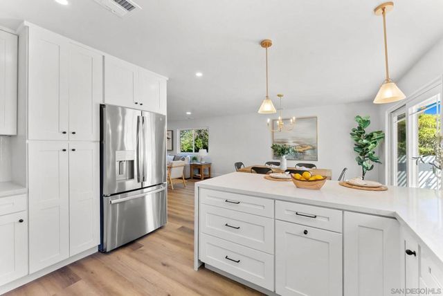 5219 Gaylord Dr, San Diego, CA 92117