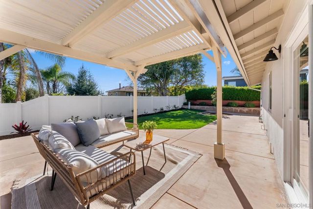 5219 Gaylord Dr, San Diego, CA 92117