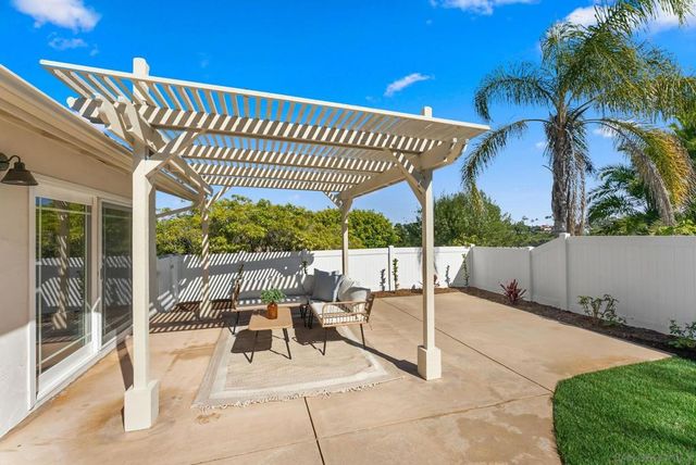 5219 Gaylord Dr, San Diego, CA 92117