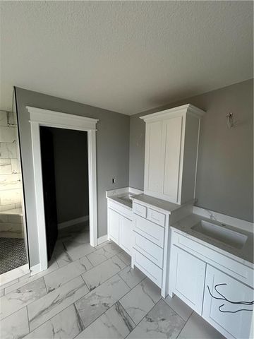 7901 Hoot Owl Street, Blue Springs, MO 64014