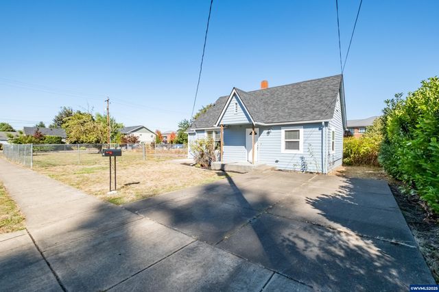 161 W Mary St, Lebanon, OR 97355