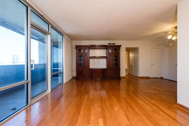 700 E 9th 11J, Little Rock, AR 72202