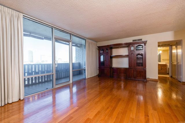 700 E 9th 11J, Little Rock, AR 72202