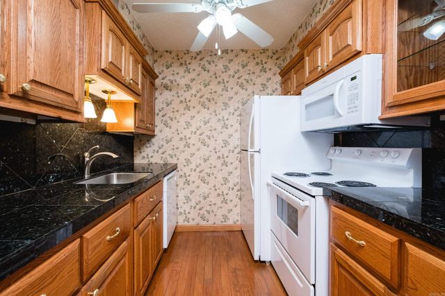 700 E 9th 11J, Little Rock, AR 72202