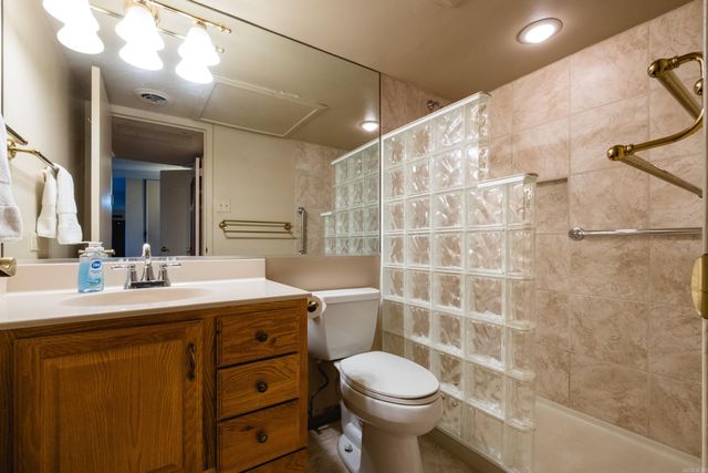 700 E 9th 11J, Little Rock, AR 72202