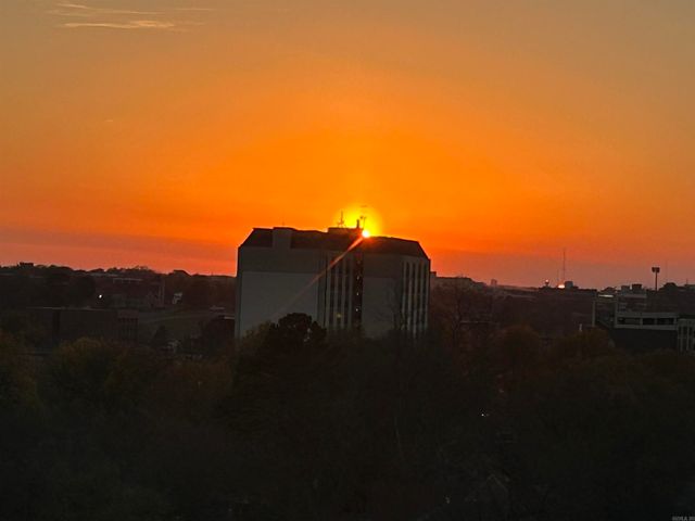 700 E 9th 11J, Little Rock, AR 72202