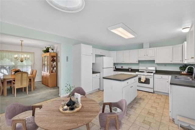 698 San Simeon Place, Forks Twp, PA 18040