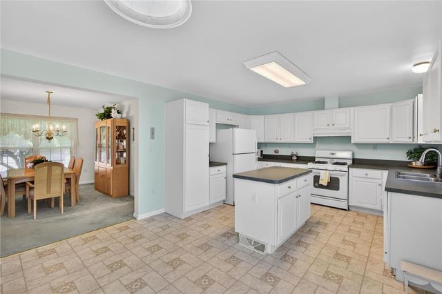 698 San Simeon Place, Forks Twp, PA 18040