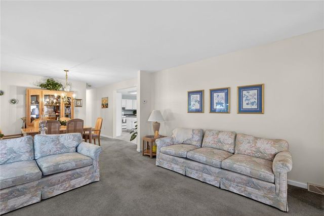 698 San Simeon Place, Forks Twp, PA 18040