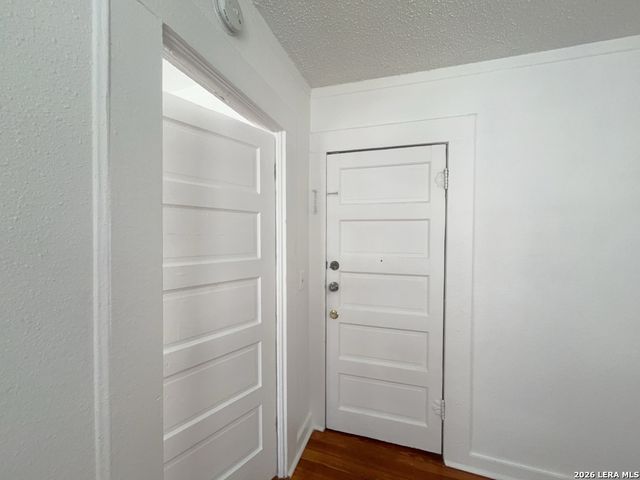 827 Steves Ave Apt 4, San Antonio, TX 78210