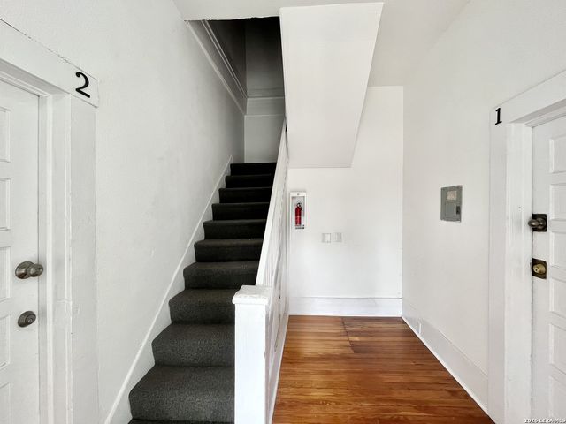 827 Steves Ave Apt 4, San Antonio, TX 78210