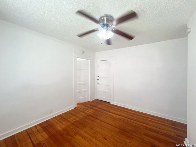827 Steves Ave Apt 4, San Antonio, TX 78210