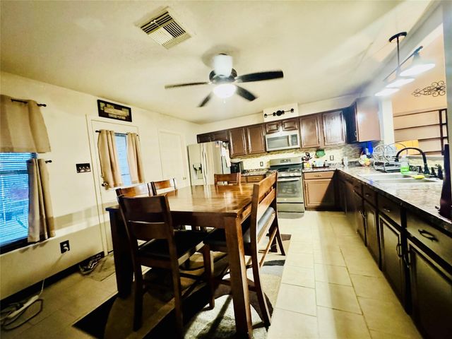 19342 Otter Trail Court, Katy, TX 77449