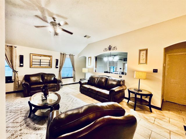 19342 Otter Trail Court, Katy, TX 77449