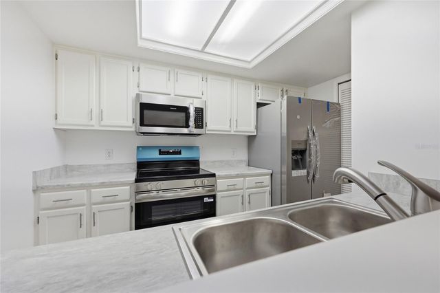 852 SW 58TH TERRACE, Gainesville, FL 32607