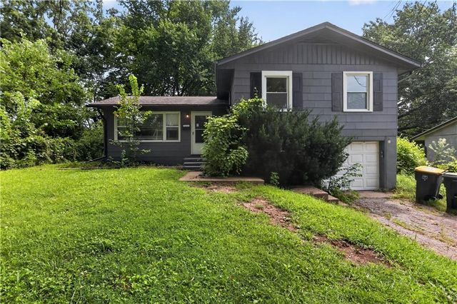 4131 E Vineyard Road, Kansas City, MO 64130