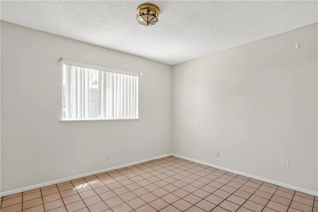 127 E Juanita, Glendora, CA 91740