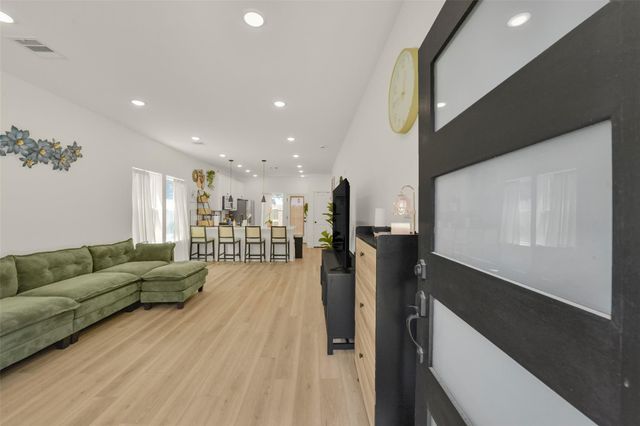 9525 Beckley Street, Houston, TX 77088