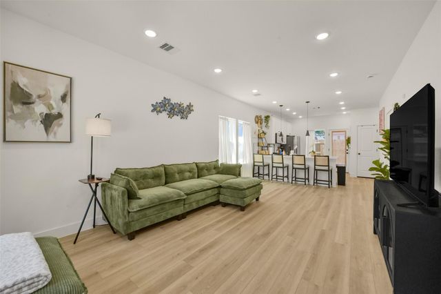 9525 Beckley Street, Houston, TX 77088