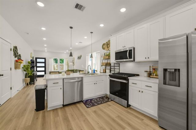 9525 Beckley Street, Houston, TX 77088