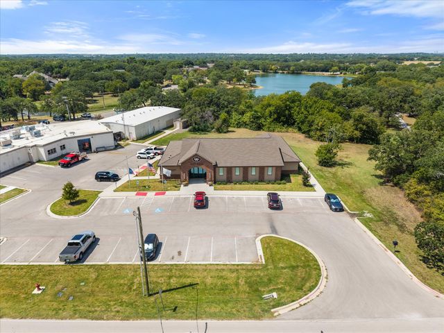 2915 Clover Lane, Dalworthington Gardens, TX 76015