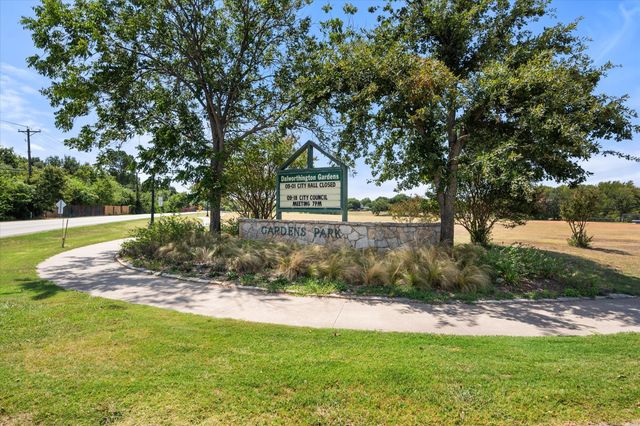 2915 Clover Lane, Dalworthington Gardens, TX 76015