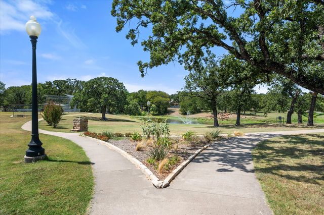 2915 Clover Lane, Dalworthington Gardens, TX 76015