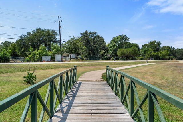 2915 Clover Lane, Dalworthington Gardens, TX 76015