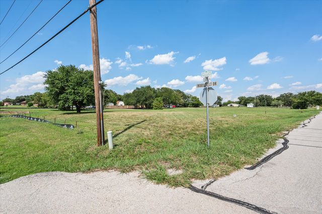 2915 Clover Lane, Dalworthington Gardens, TX 76015