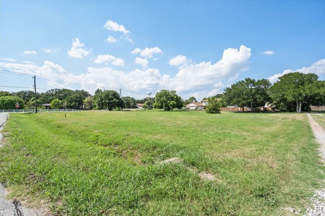 2915 Clover Lane, Dalworthington Gardens, TX 76015