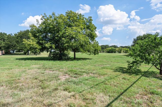 2915 Clover Lane, Dalworthington Gardens, TX 76015