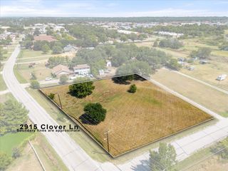 2915 Clover Lane, Dalworthington Gardens, TX 76015