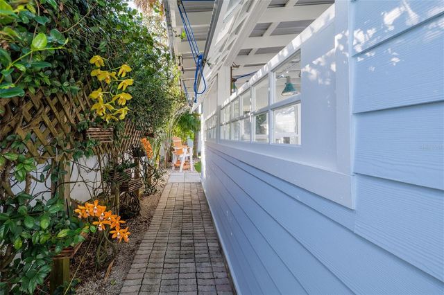 506 YUPON AVENUE, New Smyrna Beach, FL 32169