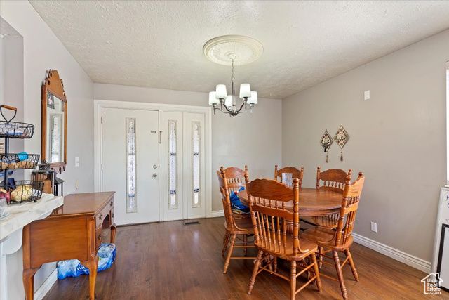626 W 800 ST, Clinton, UT 84015