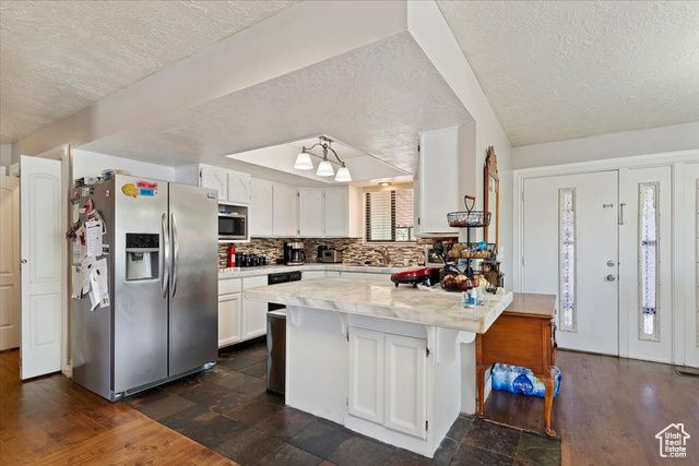 626 W 800 ST, Clinton, UT 84015
