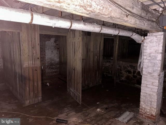 605 UPLAND RD, Pikesville, MD 21208