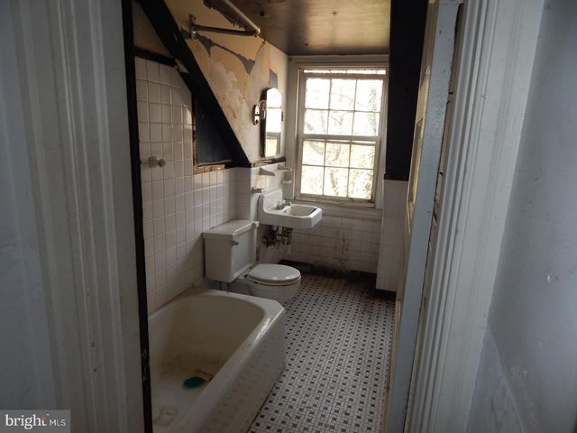 605 UPLAND RD, Pikesville, MD 21208