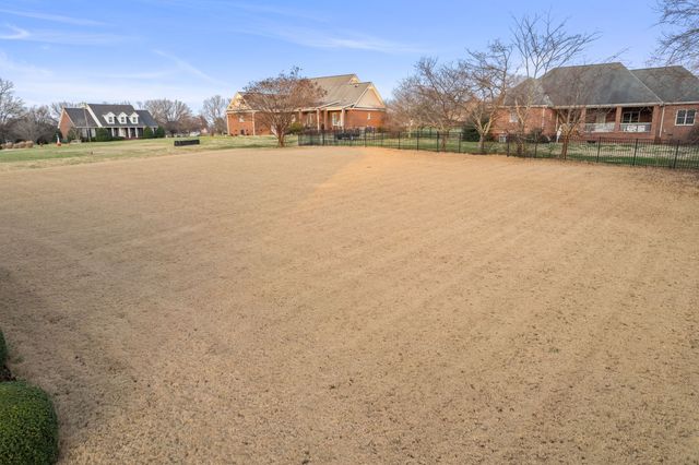 657 Pickney Rd, Winchester, TN 37398