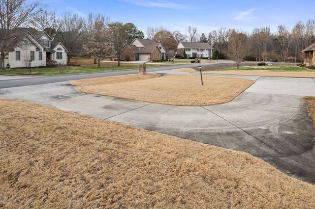 657 Pickney Rd, Winchester, TN 37398