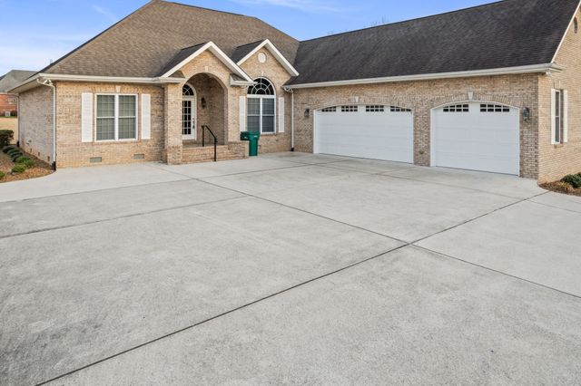 657 Pickney Rd, Winchester, TN 37398