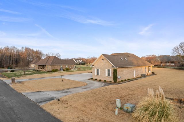 657 Pickney Rd, Winchester, TN 37398