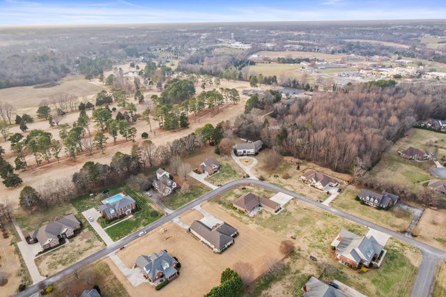 657 Pickney Rd, Winchester, TN 37398