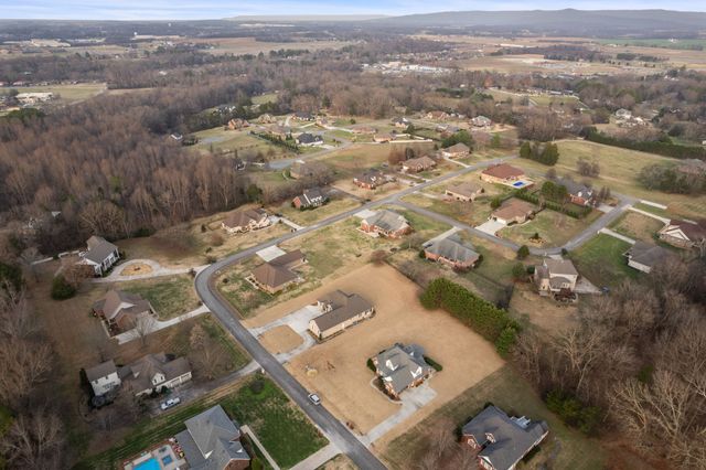 657 Pickney Rd, Winchester, TN 37398