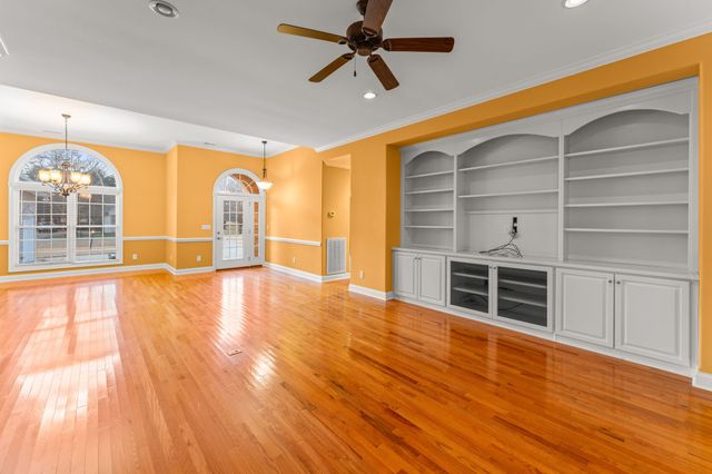 657 Pickney Rd, Winchester, TN 37398